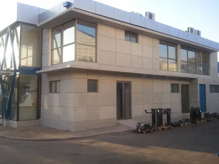 Construcción Oficina Comercial